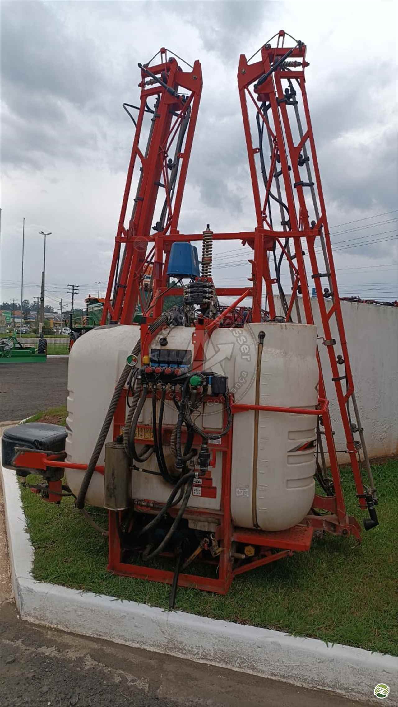 PULVERIZADOR KUHN GARDIEN H 800 Acoplado Hidráulico Atacado Agrisser VACARIA RIO GRANDE DO SUL RS